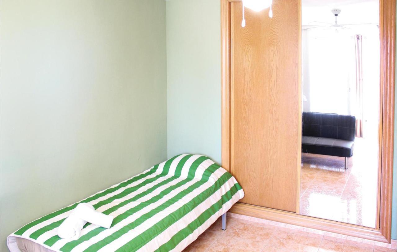 2 Bedroom Pet Friendly Apartment In アリカンテ エクステリア 写真