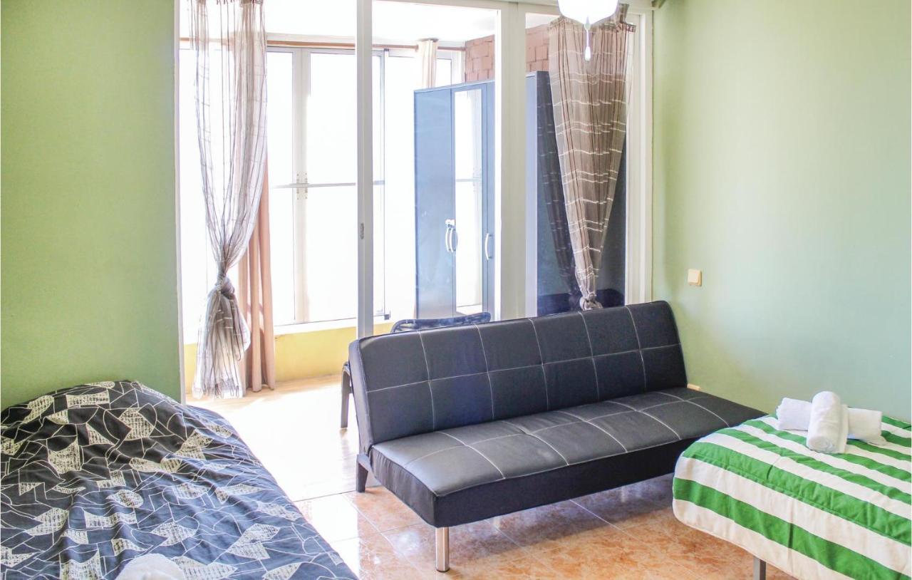 2 Bedroom Pet Friendly Apartment In アリカンテ エクステリア 写真
